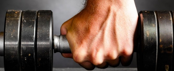 Il metodo pre-esaurimento (pre-exhaustion method) è un metodo di allenamento usato nell'esercizio con i pesi.